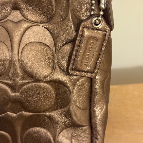 Rare Coach Metallic Bronze Enamel Embossed Mini Top Handle Bag - Picture 5 of 7